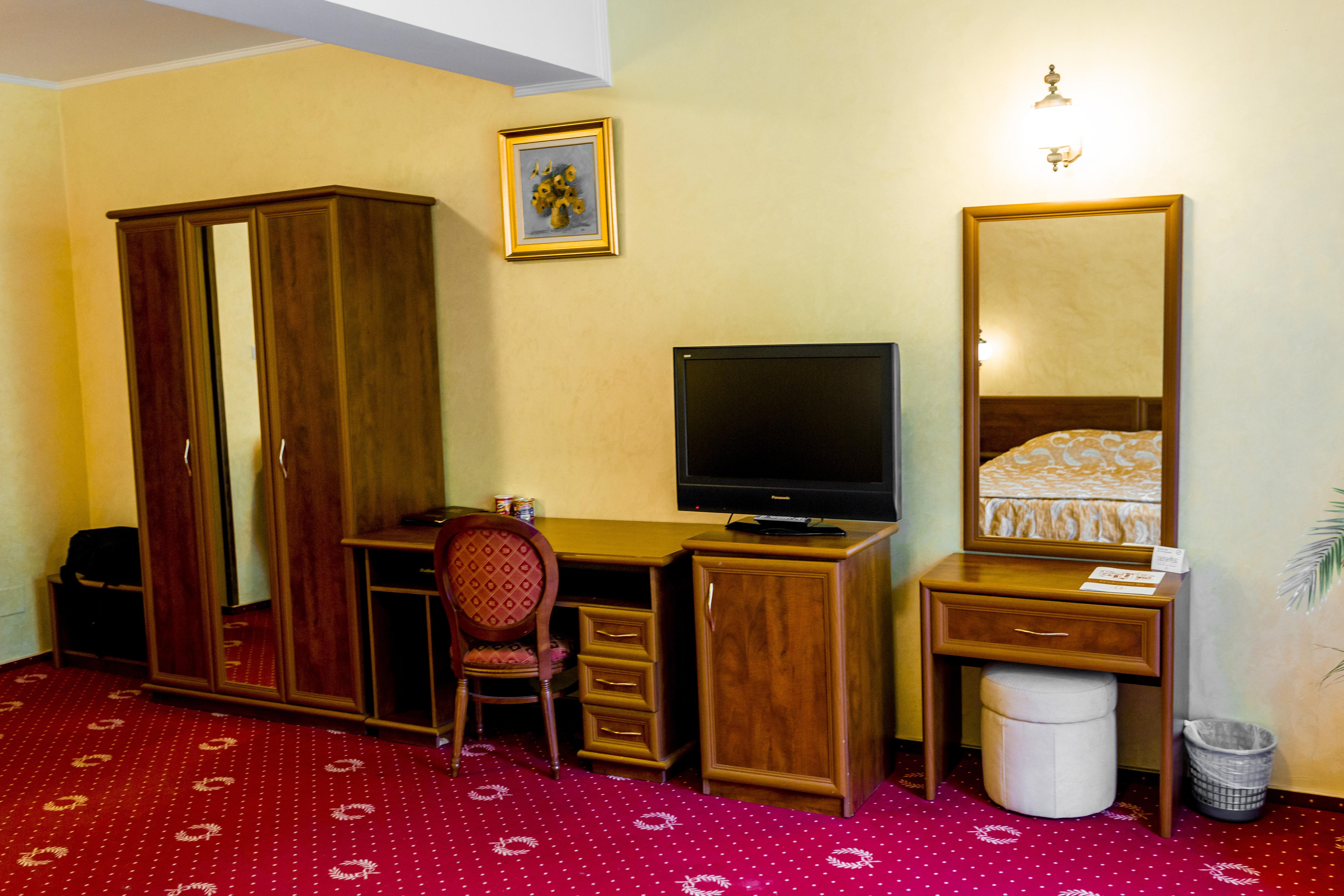 Hotel Golden House Craiova Exteriör bild
