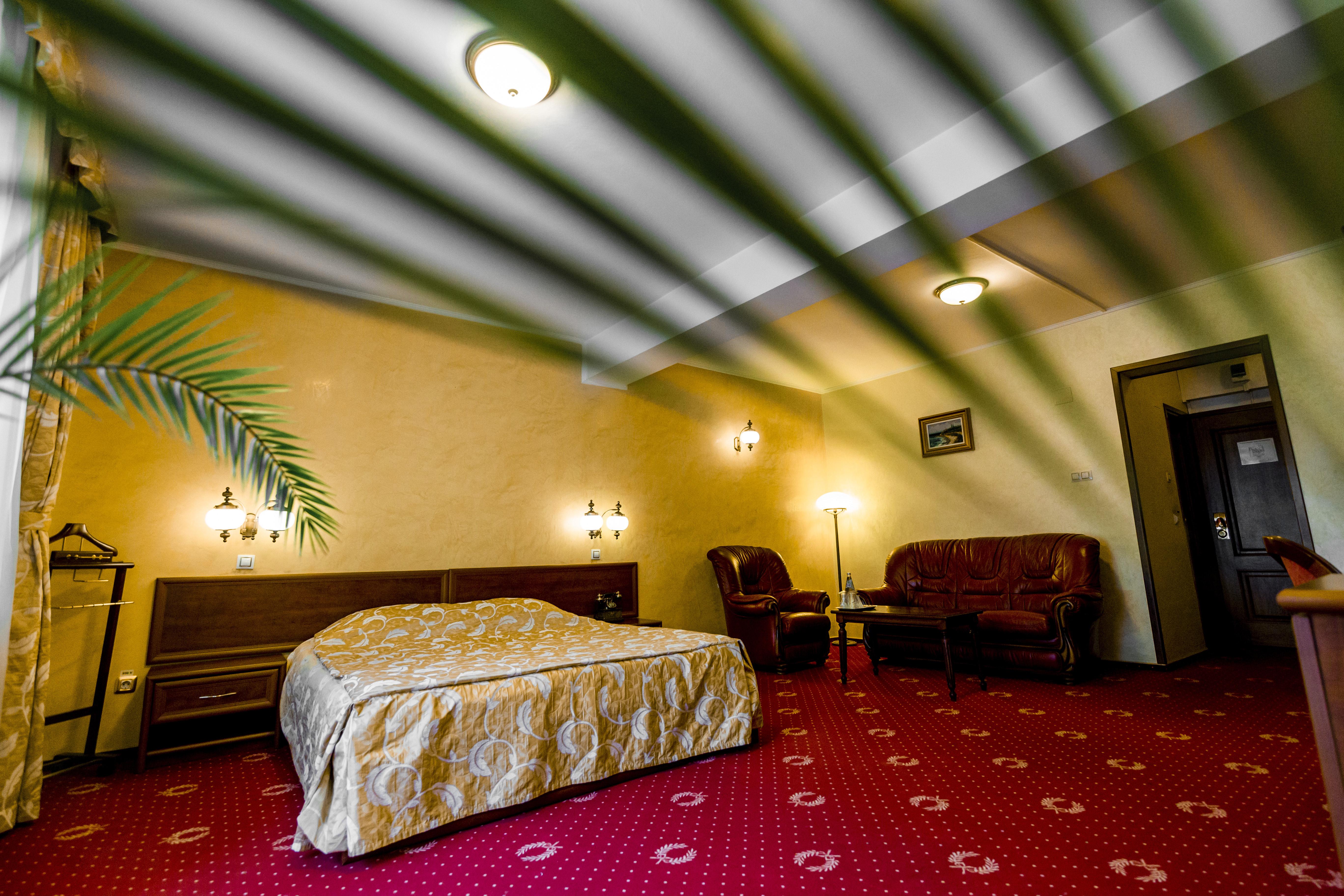 Hotel Golden House Craiova Exteriör bild