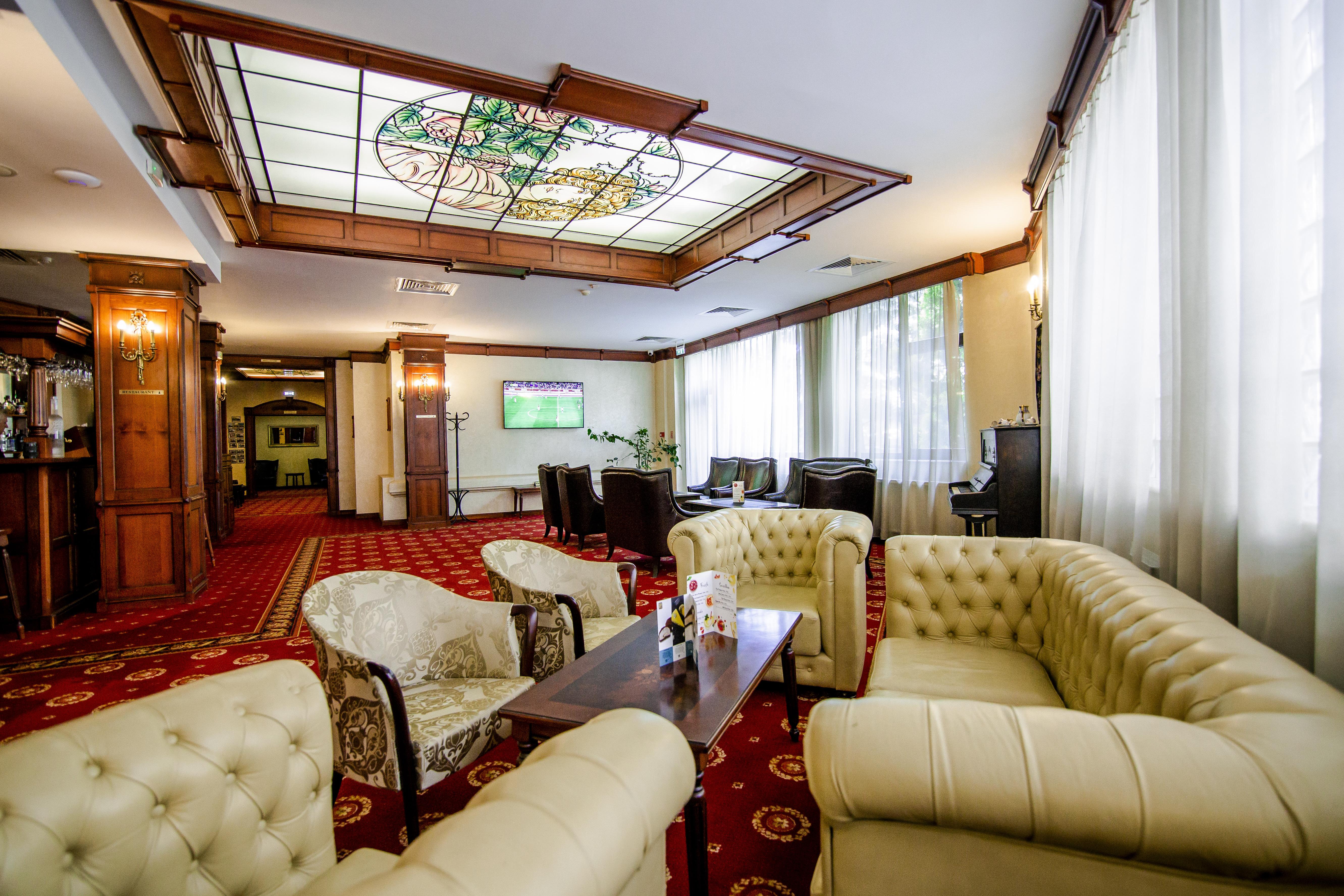 Hotel Golden House Craiova Exteriör bild